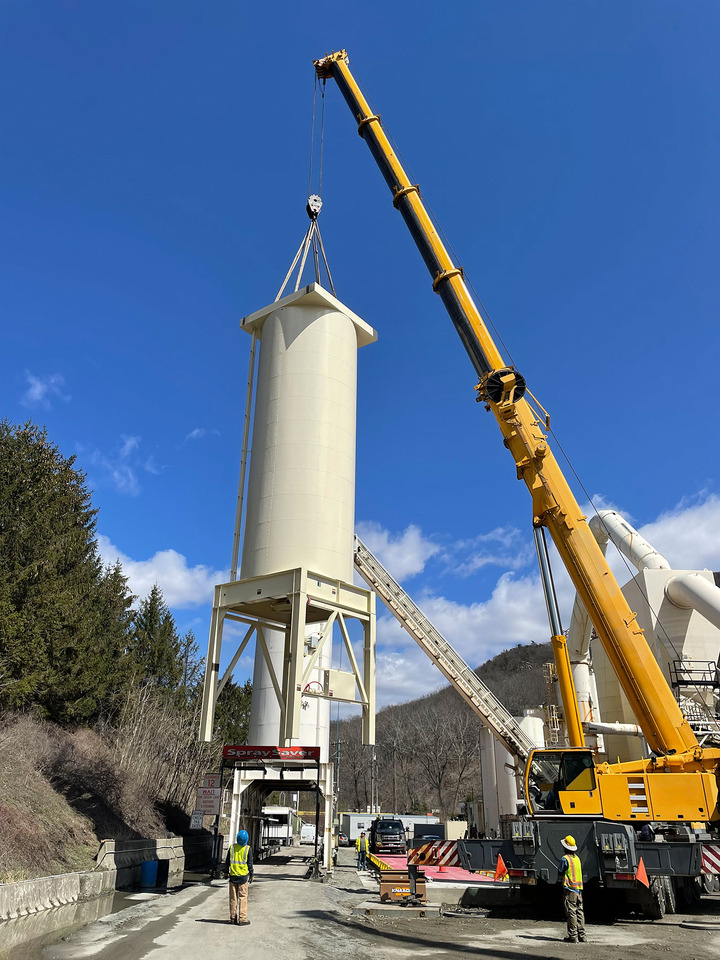 Liebherr LTM 1250-6.1 - Autódaru: 3 kép. Liebherr LTM 1250-6.1 - Autódaru: 3 kép.