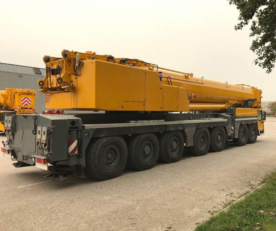 Liebherr LTM 1400-7.1 - Autódaru: 5 kép. Liebherr LTM 1400-7.1 - Autódaru: 5 kép.