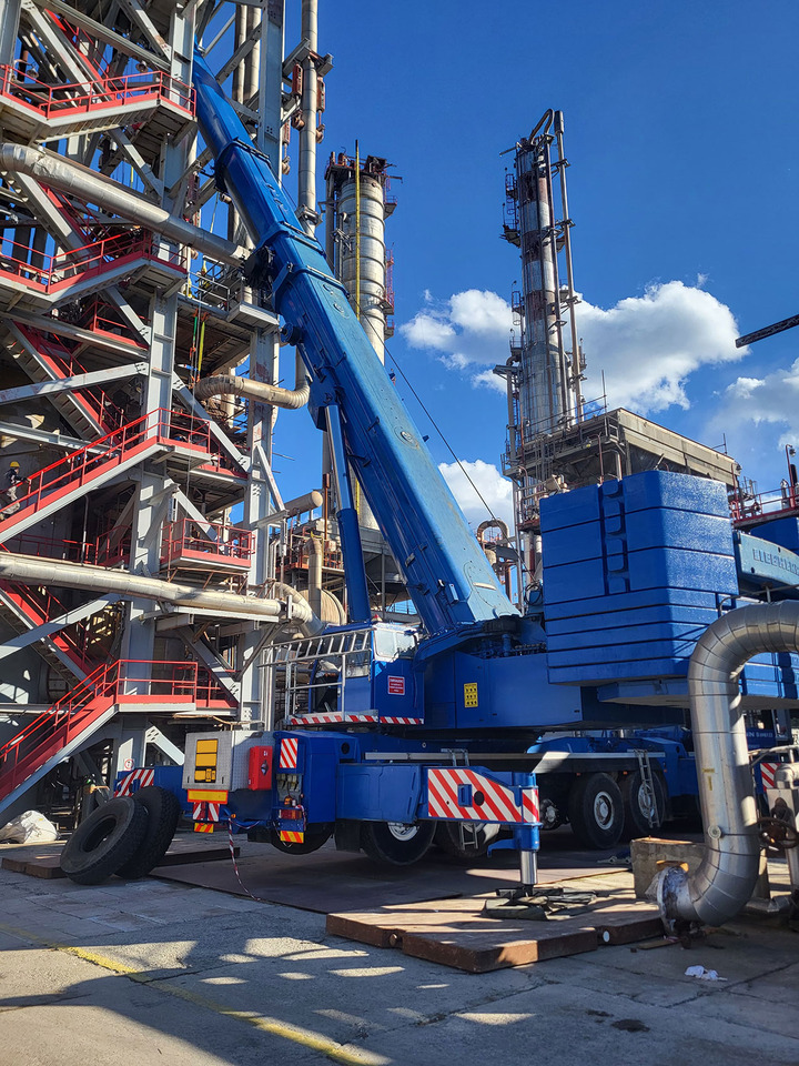 Liebherr LTM 1500-8.1 - Autódaru: 4 kép. Liebherr LTM 1500-8.1 - Autódaru: 4 kép.