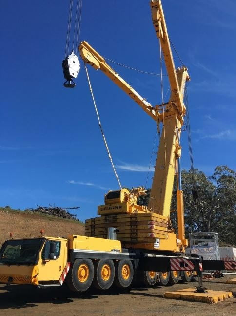 Liebherr LTM 1500-8.1 - Autódaru: 3 kép. Liebherr LTM 1500-8.1 - Autódaru: 3 kép.