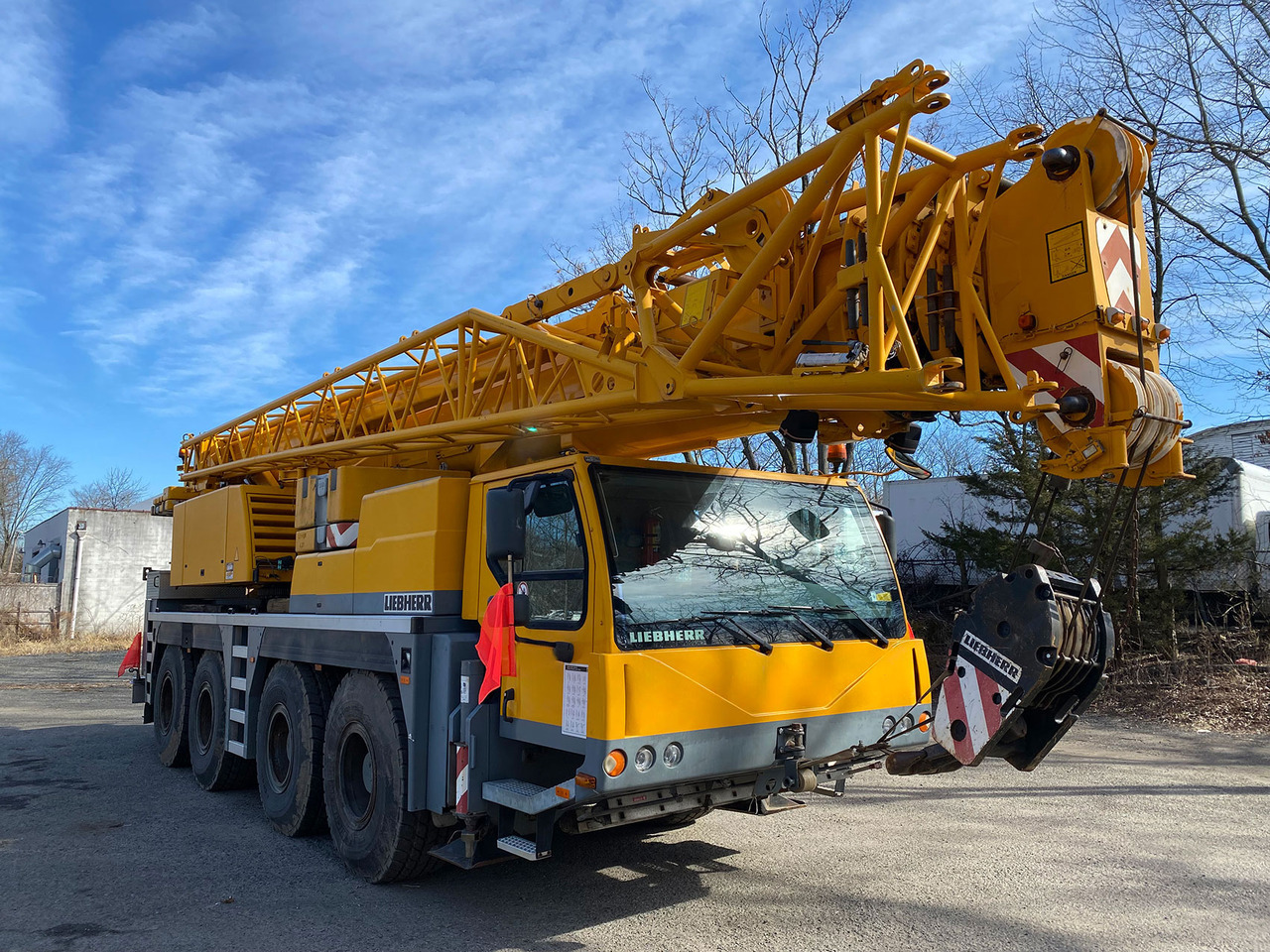 Liebherr LTM1090-4.1 - Autódaru: 3 kép. Liebherr LTM1090-4.1 - Autódaru: 3 kép.