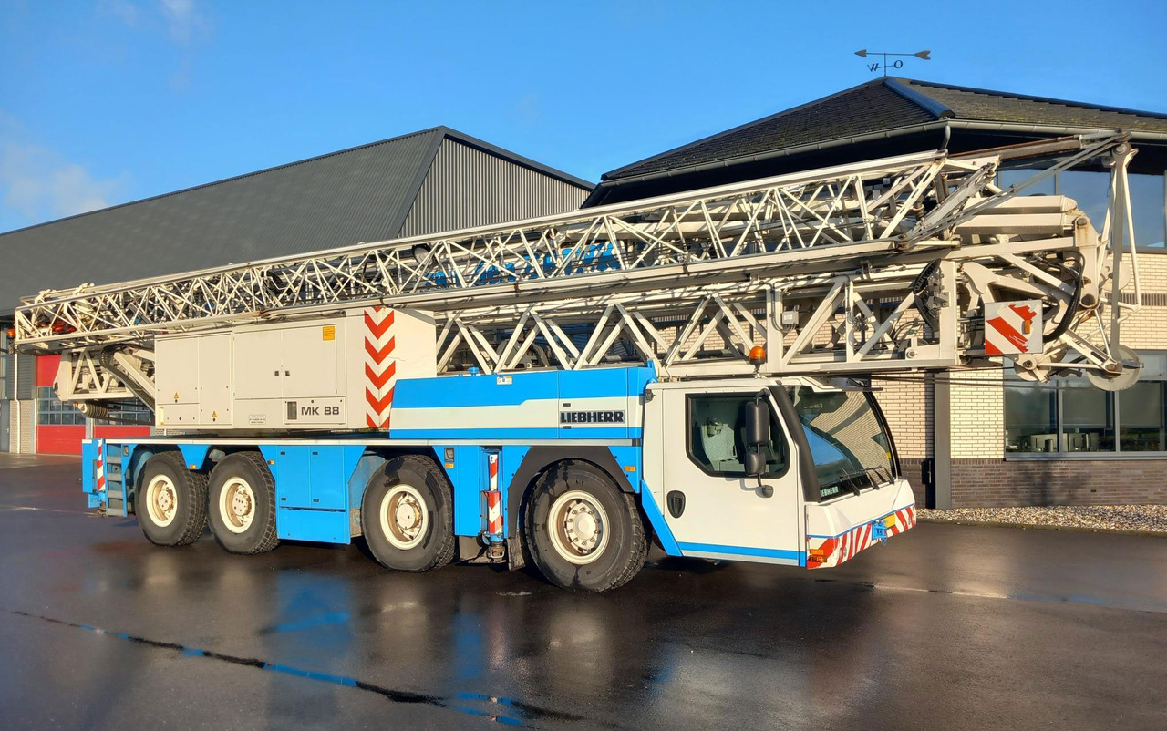 Liebherr MK 88 - Autódaru: 1 kép. Liebherr MK 88 - Autódaru: 1 kép.