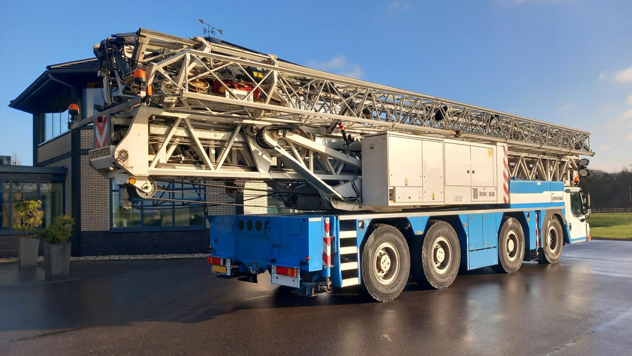 Liebherr MK 88 - Autódaru: 4 kép. Liebherr MK 88 - Autódaru: 4 kép.