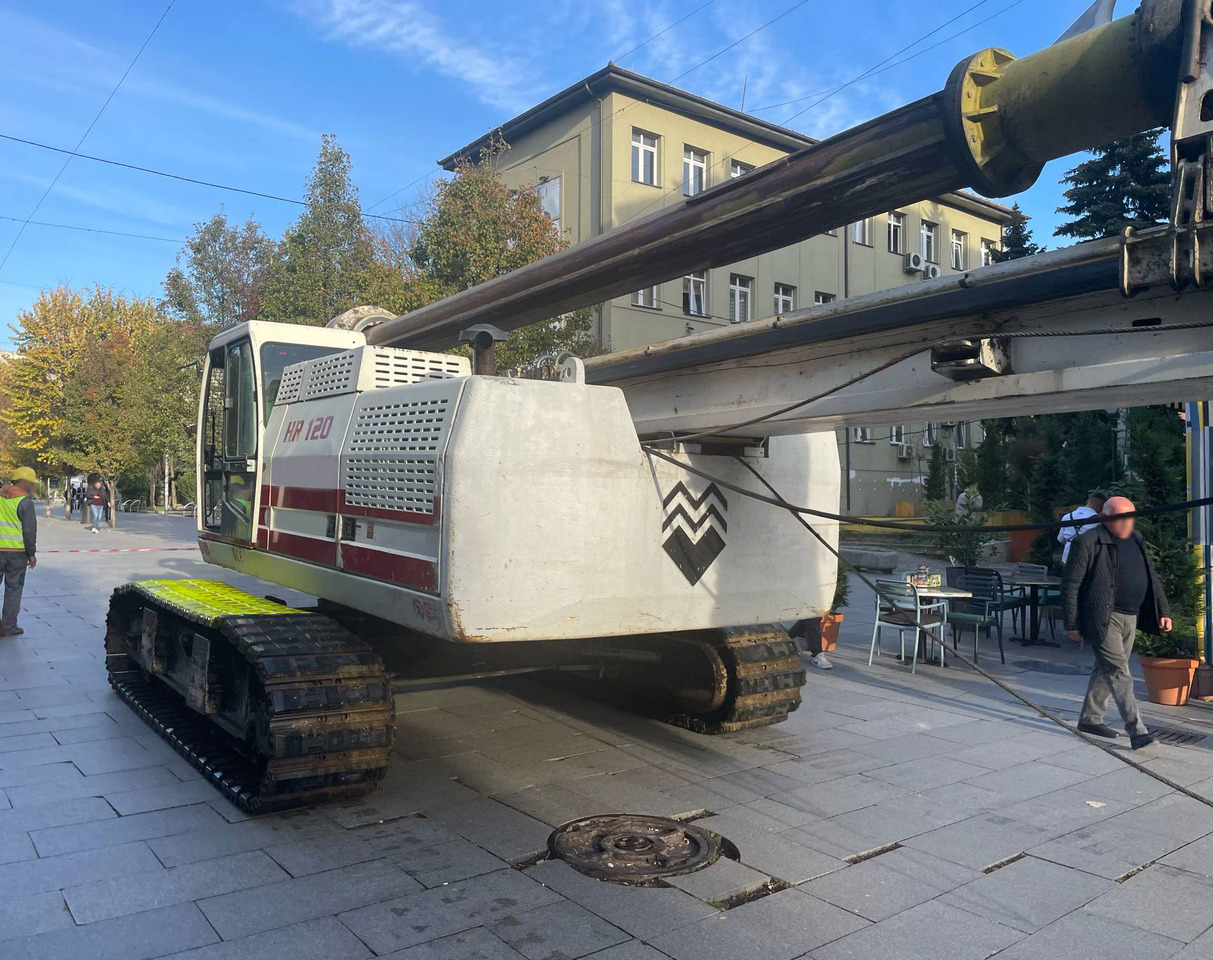 Cölöpverő MAIT HR120: 7 kép. Cölöpverő MAIT HR120: 7 kép.