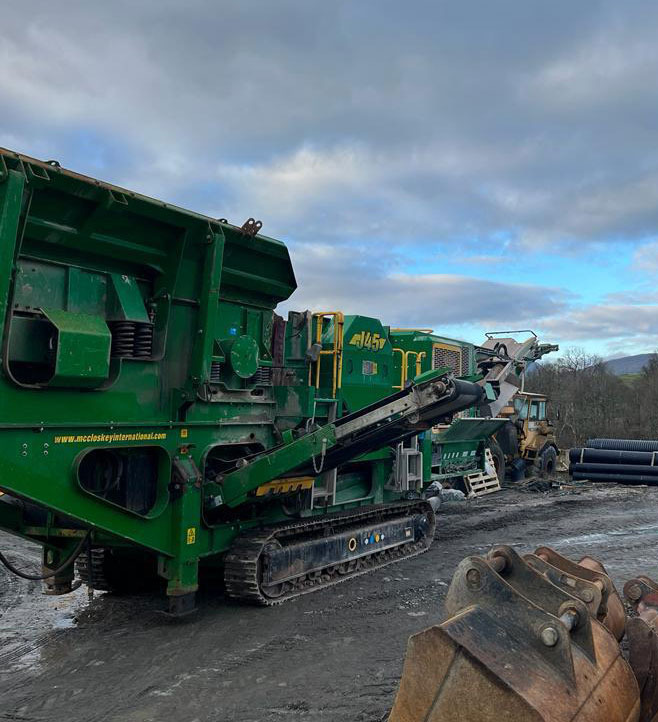 McCloskey J45 - Pofás törő: 5 kép. McCloskey J45 - Pofás törő: 5 kép.