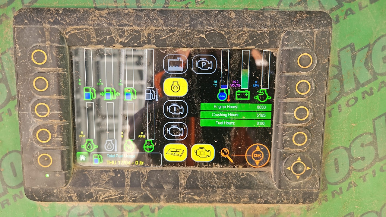 McCloskey J45 - Pofás törő: 5 kép. McCloskey J45 - Pofás törő: 5 kép.