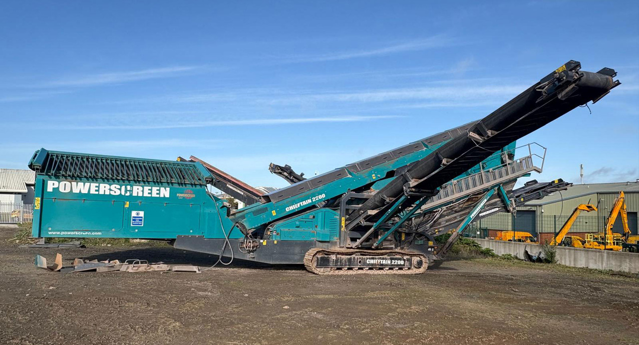 Powerscreen Chieftain 2200 3D - Osztályozó berendezés: 2 kép. Powerscreen Chieftain 2200 3D - Osztályozó berendezés: 2 kép.