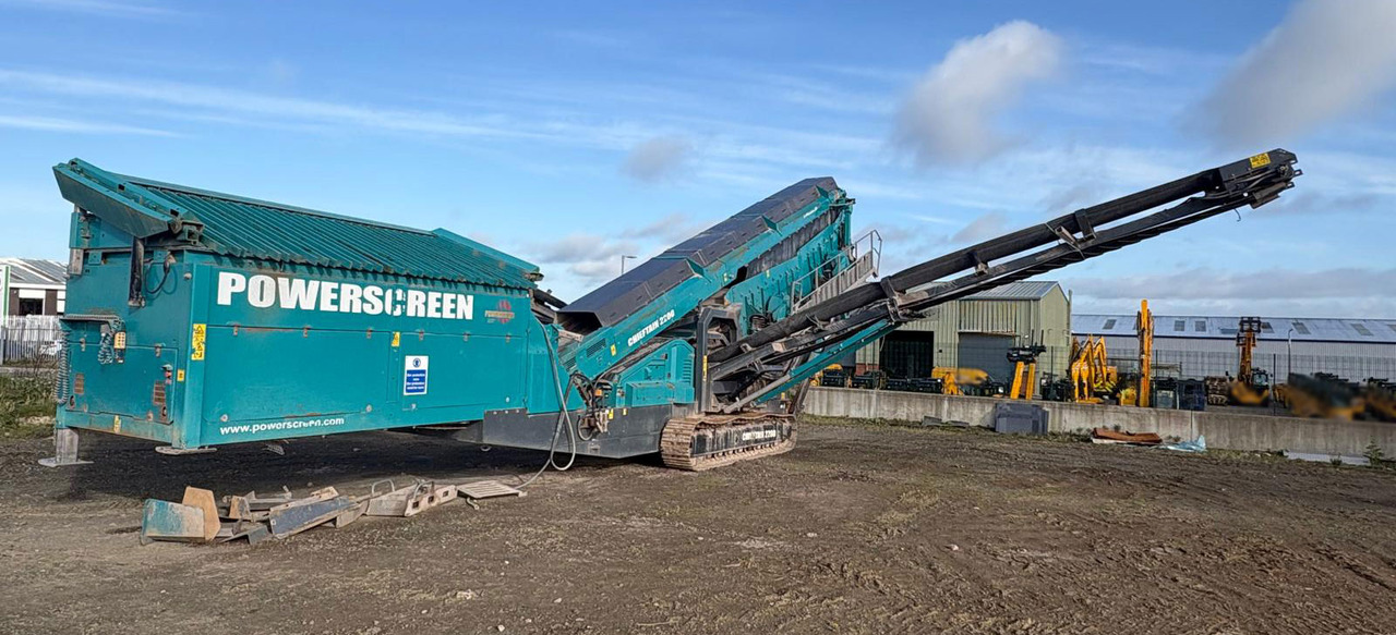Powerscreen Chieftain 2200 3D - Osztályozó berendezés: 3 kép. Powerscreen Chieftain 2200 3D - Osztályozó berendezés: 3 kép.
