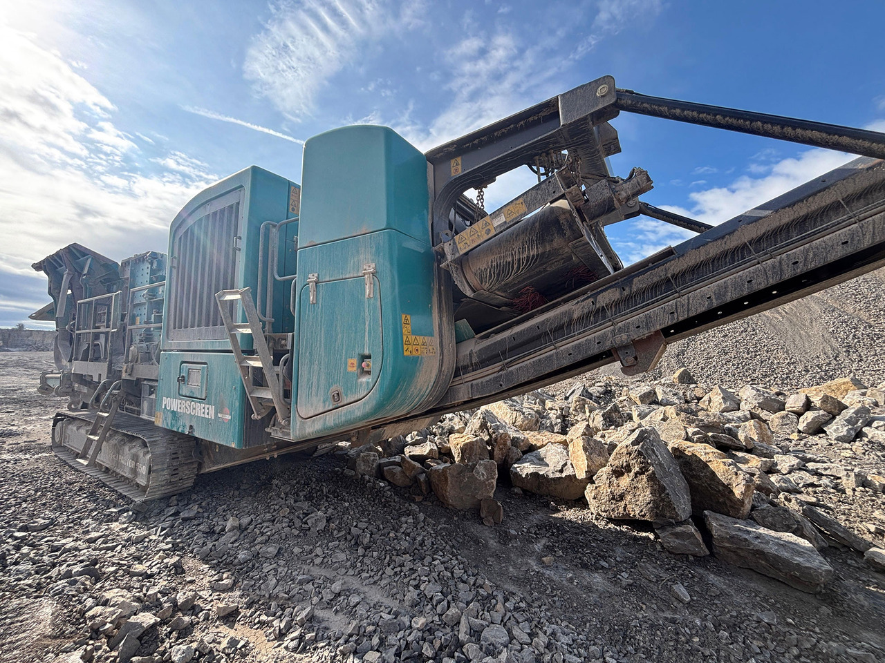 Powerscreen Trakpactor 550 - Röpítő törő: 4 kép. Powerscreen Trakpactor 550 - Röpítő törő: 4 kép.