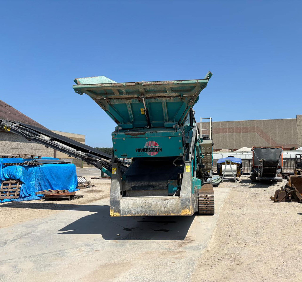 Powerscreen Warrior 1800 - Osztályozó berendezés: 5 kép. Powerscreen Warrior 1800 - Osztályozó berendezés: 5 kép.
