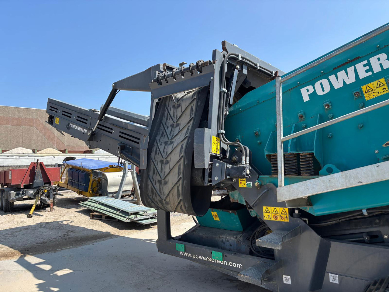 Powerscreen Warrior 1800 - Osztályozó berendezés: 4 kép. Powerscreen Warrior 1800 - Osztályozó berendezés: 4 kép.