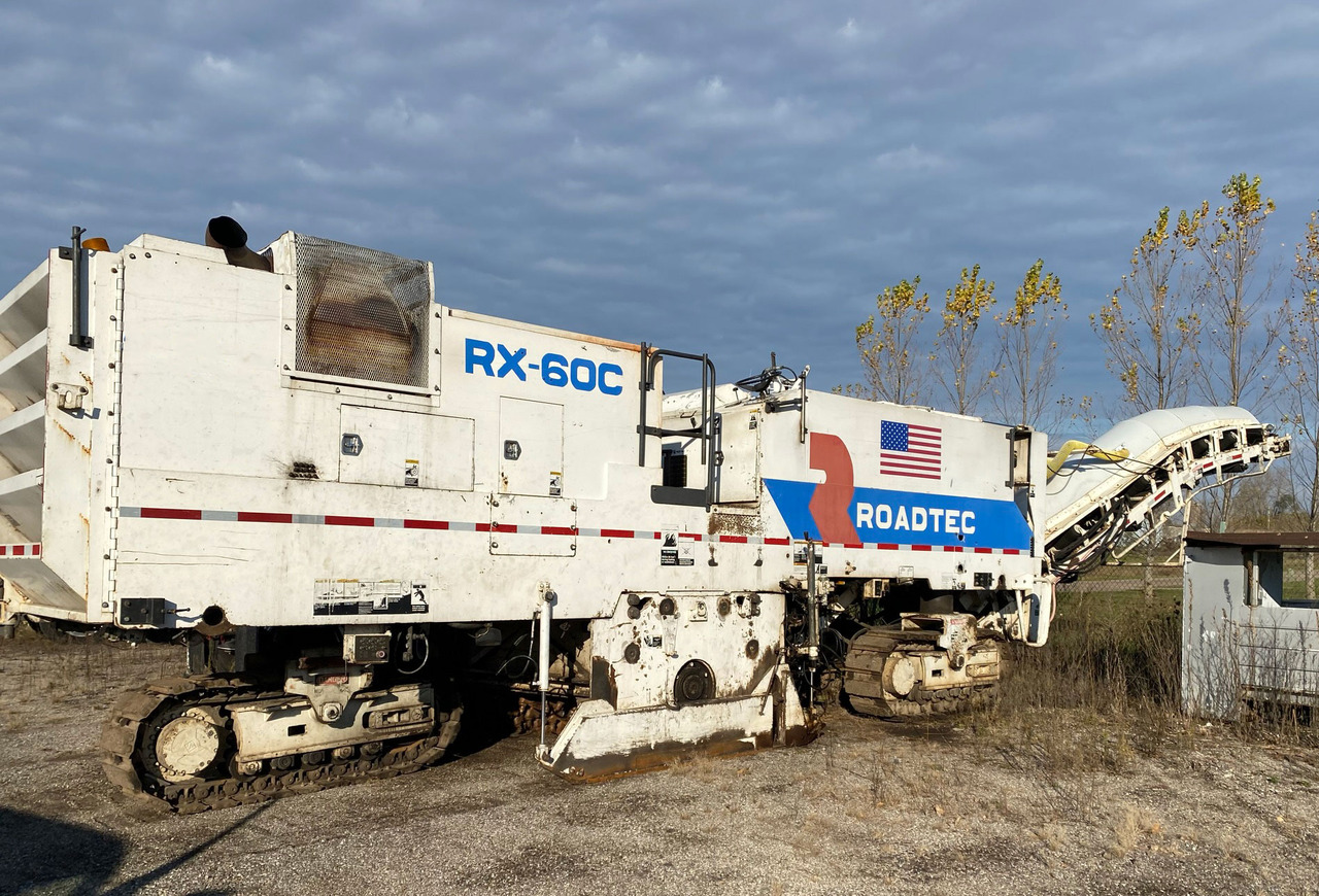 Roadtec RX-60C - Aszfaltmaró: 2 kép. Roadtec RX-60C - Aszfaltmaró: 2 kép.
