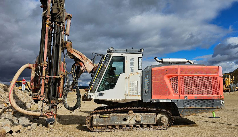 Sandvik DP1500i - Fúrógép: 2 kép. Sandvik DP1500i - Fúrógép: 2 kép.