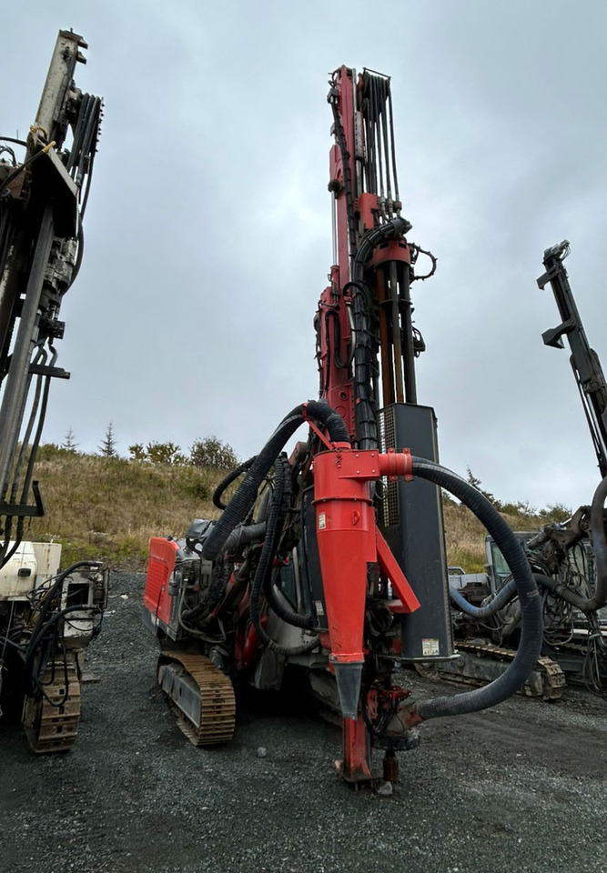 Sandvik DP1600i - Fúrógép: 3 kép. Sandvik DP1600i - Fúrógép: 3 kép.