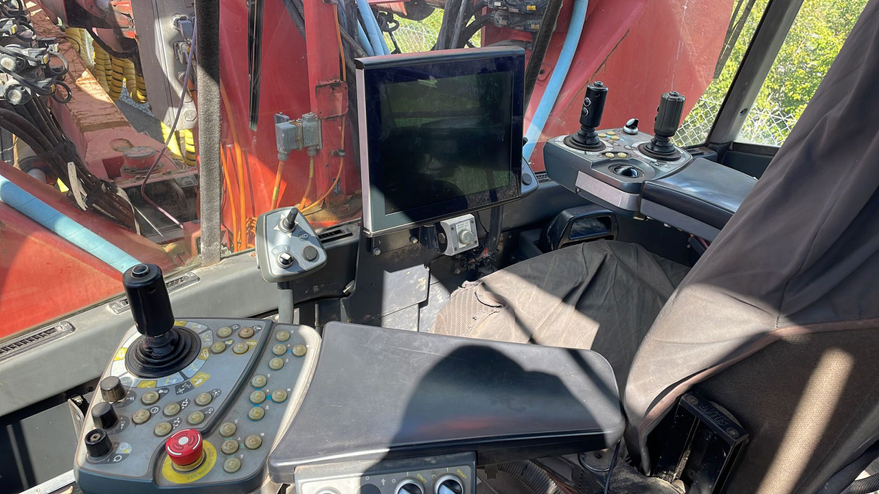 Sandvik DT1130I - Irányított fúrógép: 5 kép. Sandvik DT1130I - Irányított fúrógép: 5 kép.