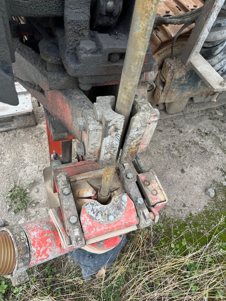 Sandvik DX780R - Fúrógép: 4 kép. Sandvik DX780R - Fúrógép: 4 kép.