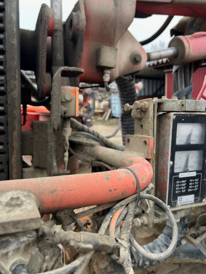 Sandvik DX780R - Fúrógép: 3 kép. Sandvik DX780R - Fúrógép: 3 kép.