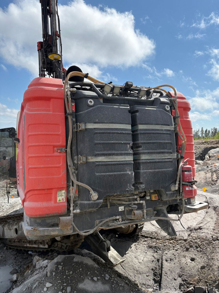 Sandvik DX800i - Fúrógép: 5 kép. Sandvik DX800i - Fúrógép: 5 kép.