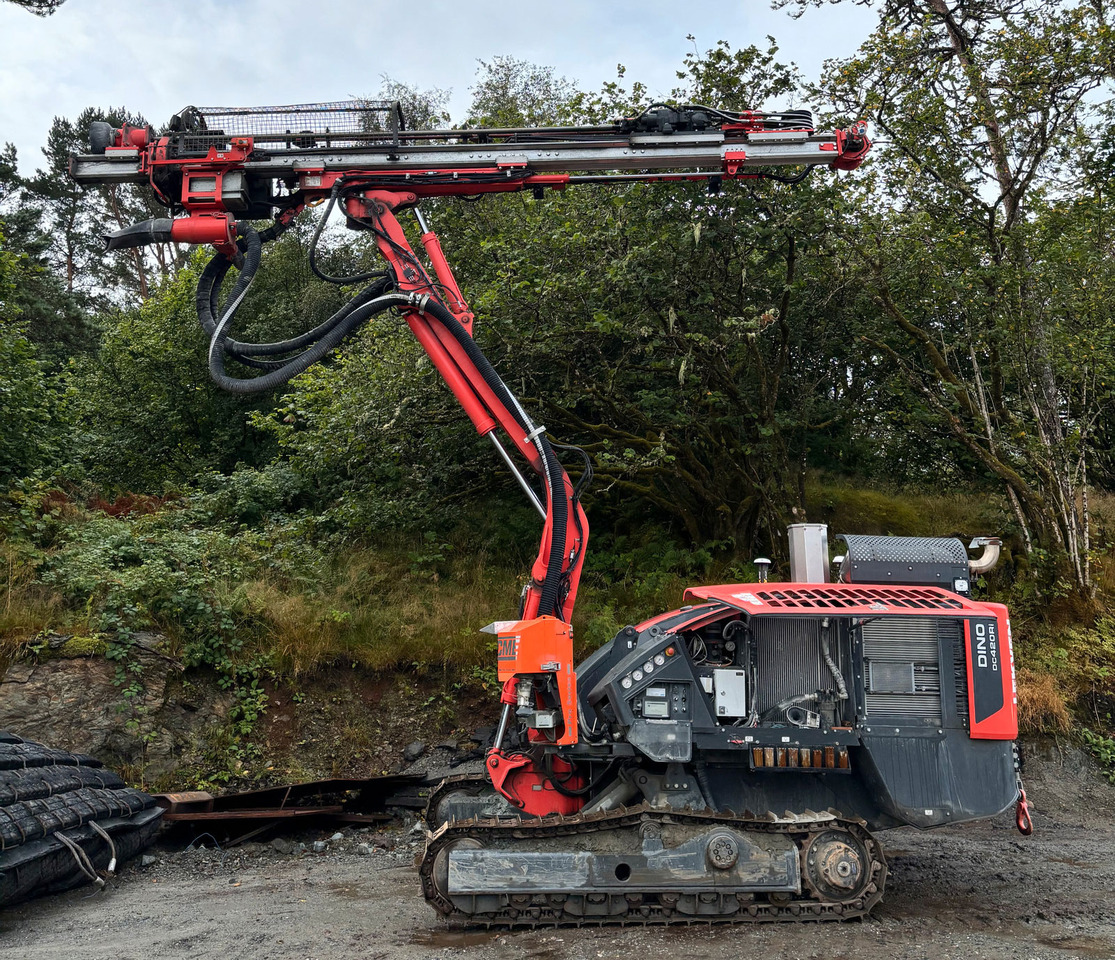 Sandvik Dino DC420Ri S5 - Fúrógép: 3 kép. Sandvik Dino DC420Ri S5 - Fúrógép: 3 kép.