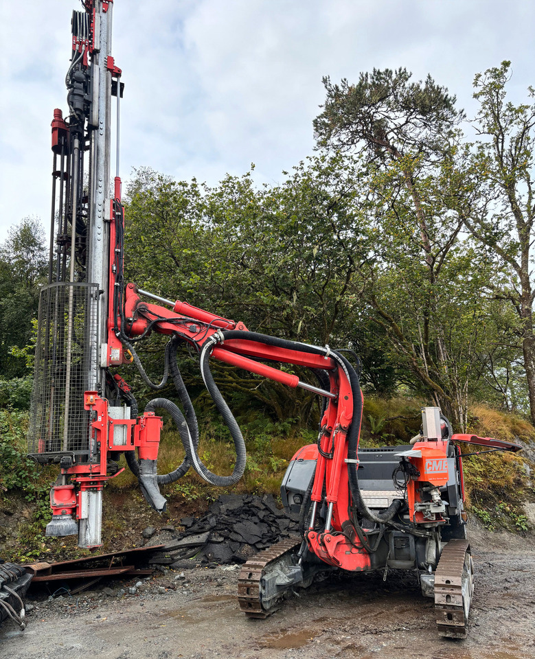 Sandvik Dino DC420Ri S5 - Fúrógép: 5 kép. Sandvik Dino DC420Ri S5 - Fúrógép: 5 kép.