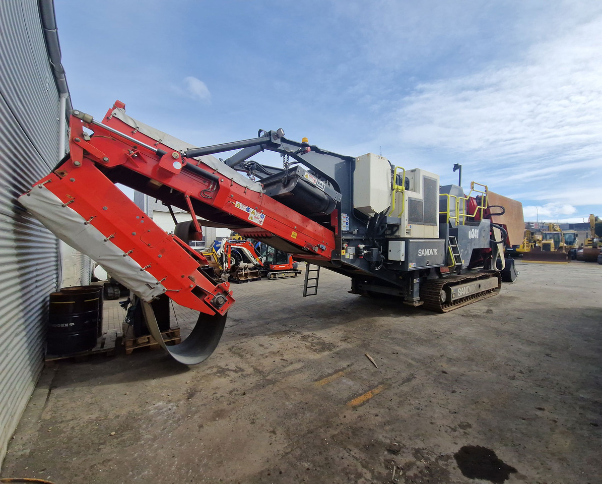 Sandvik QJ341 - Pofás törő: 1 kép. Sandvik QJ341 - Pofás törő: 1 kép.