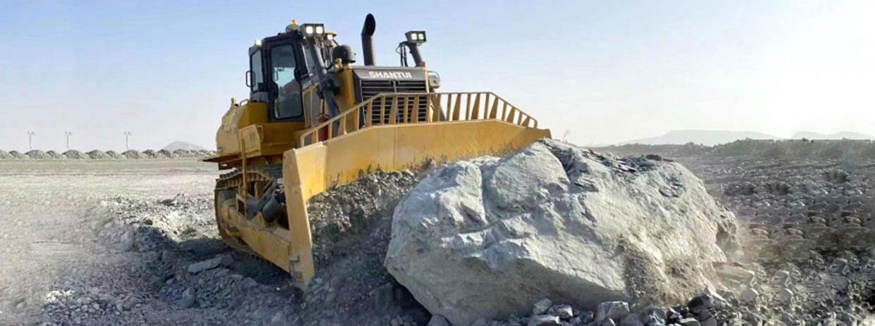 Shantui DH24-M - Buldózer: 4 kép. Shantui DH24-M - Buldózer: 4 kép.