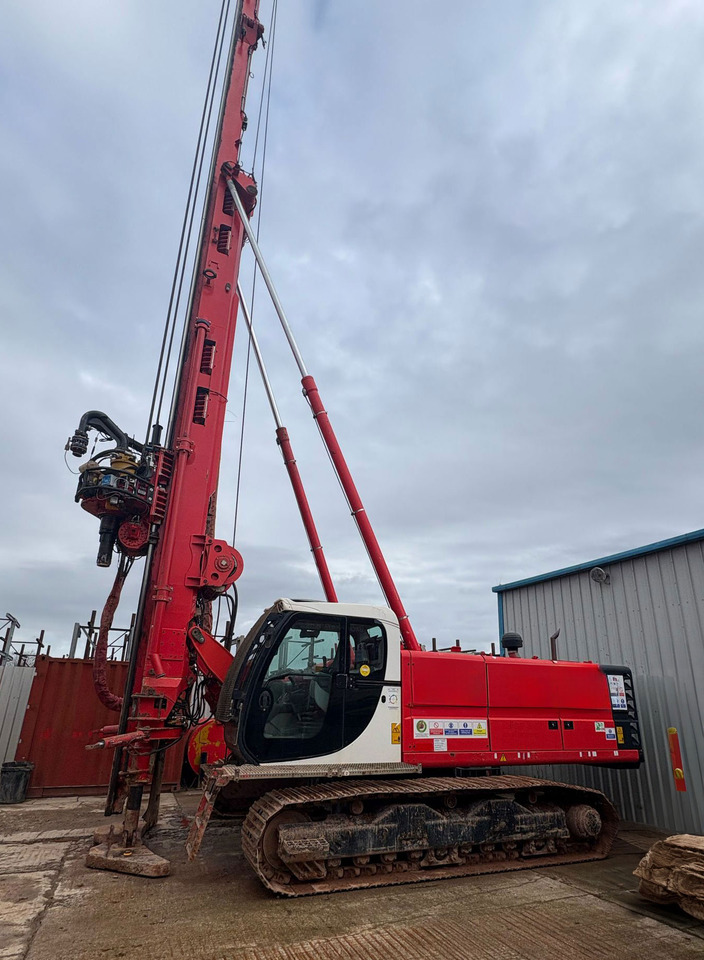 Soilmec SF-65 - Cölöpverő: 1 kép. Soilmec SF-65 - Cölöpverő: 1 kép.