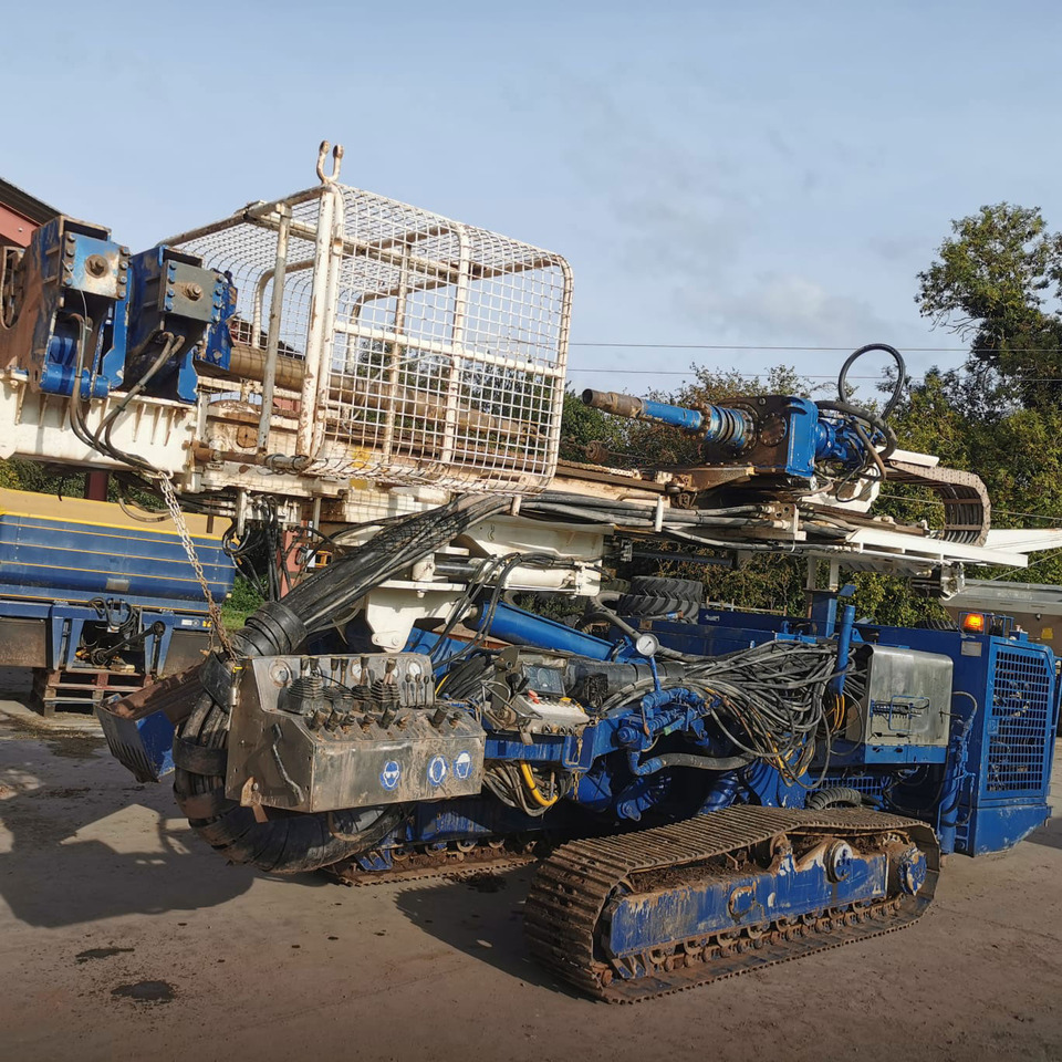 Soilmec SM-14 - Cölöpverő: 2 kép. Soilmec SM-14 - Cölöpverő: 2 kép.