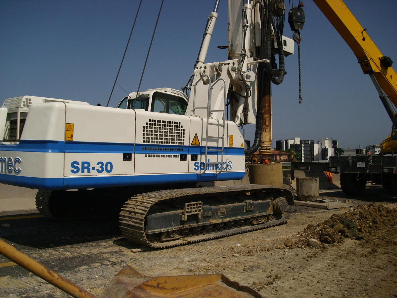 Soilmec SR-30 - Cölöpverő: 2 kép. Soilmec SR-30 - Cölöpverő: 2 kép.