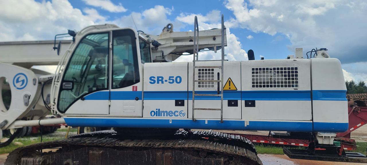 Soilmec SR-50 - Cölöpverő: 3 kép. Soilmec SR-50 - Cölöpverő: 3 kép.
