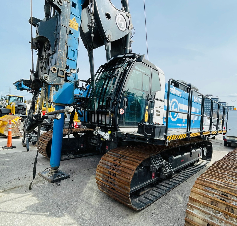 Soilmec SR-75 - Cölöpverő: 2 kép. Soilmec SR-75 - Cölöpverő: 2 kép.