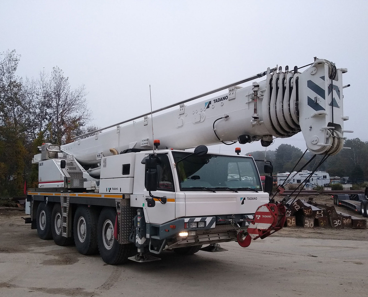 Tadano ATF 70G-4 - Autódaru: 3 kép. Tadano ATF 70G-4 - Autódaru: 3 kép.