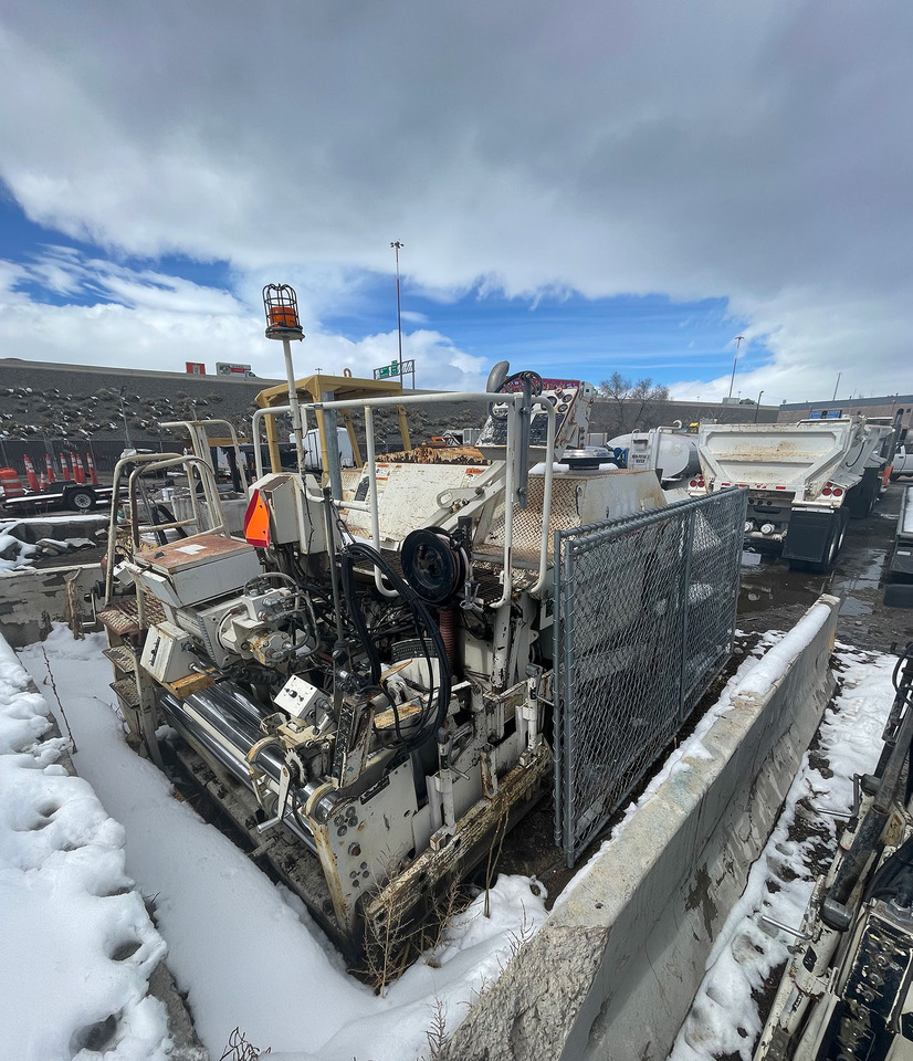 Terex CR462 - Útburkológép: 4 kép. Terex CR462 - Útburkológép: 4 kép.