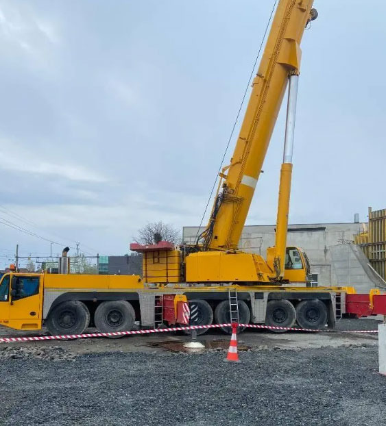 Terex Demag AC 350-6 SSL - Autódaru: 2 kép. Terex Demag AC 350-6 SSL - Autódaru: 2 kép.