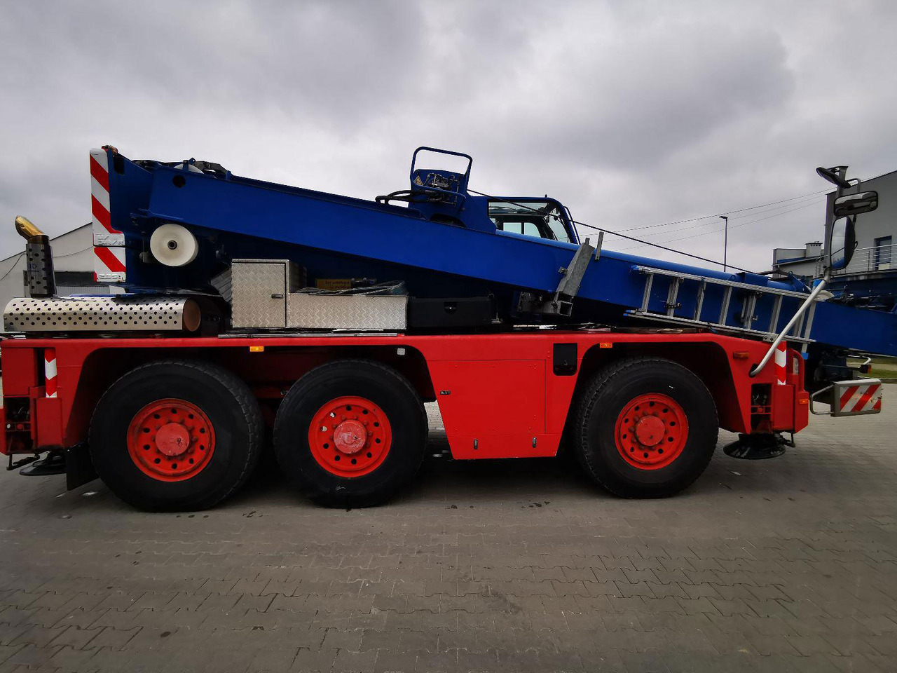 Terex Demag AC 40 City - Autódaru: 4 kép. Terex Demag AC 40 City - Autódaru: 4 kép.
