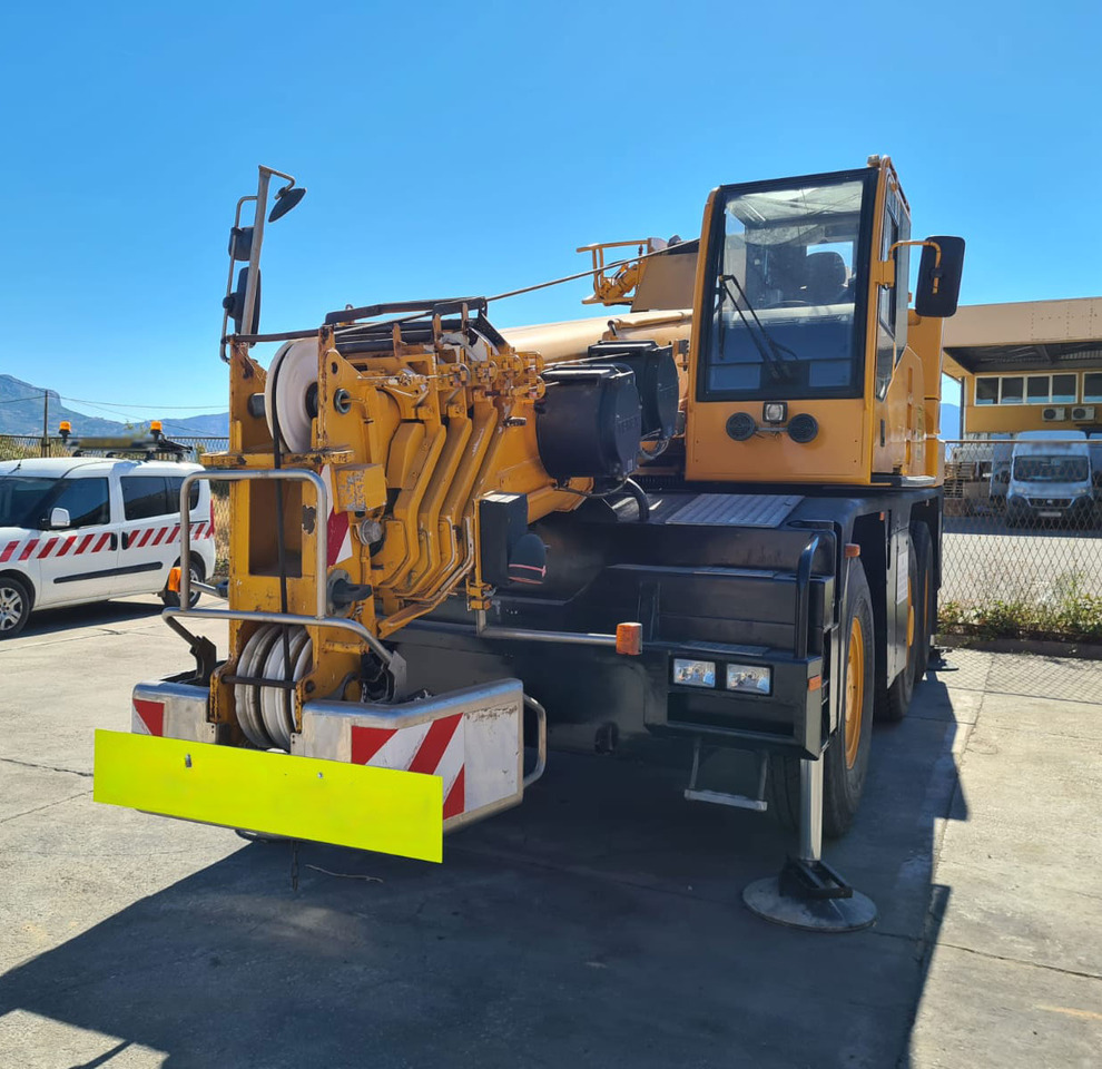 Terex Demag AC 40 City - Autódaru: 2 kép. Terex Demag AC 40 City - Autódaru: 2 kép.