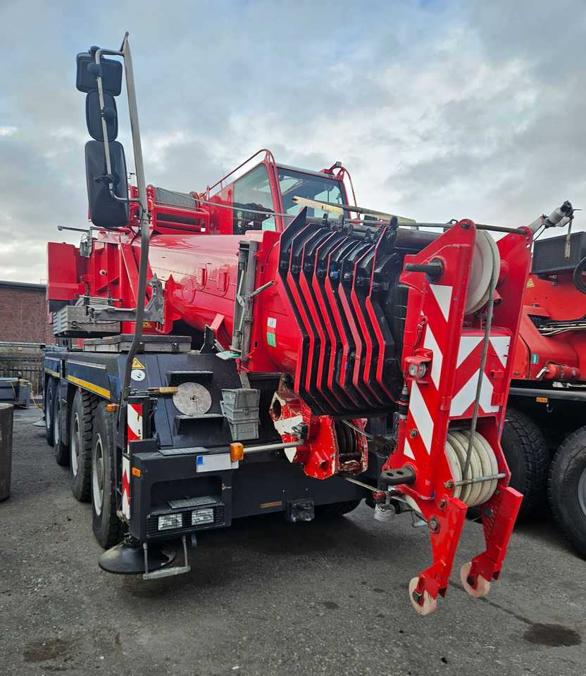 Terex Demag AC 70 City - Autódaru: 2 kép. Terex Demag AC 70 City - Autódaru: 2 kép.