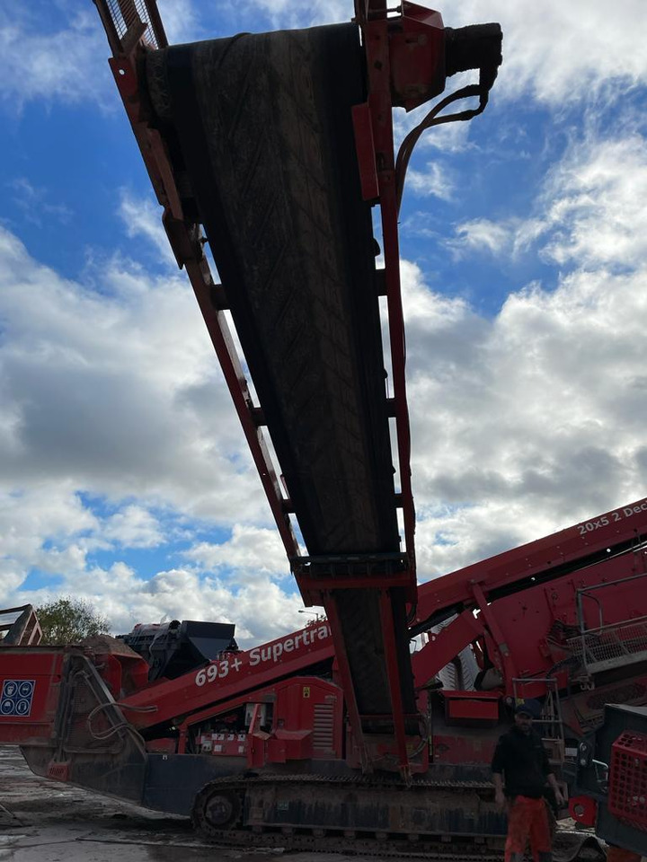 Terex Finlay 693+ - Osztályozó berendezés: 5 kép. Terex Finlay 693+ - Osztályozó berendezés: 5 kép.