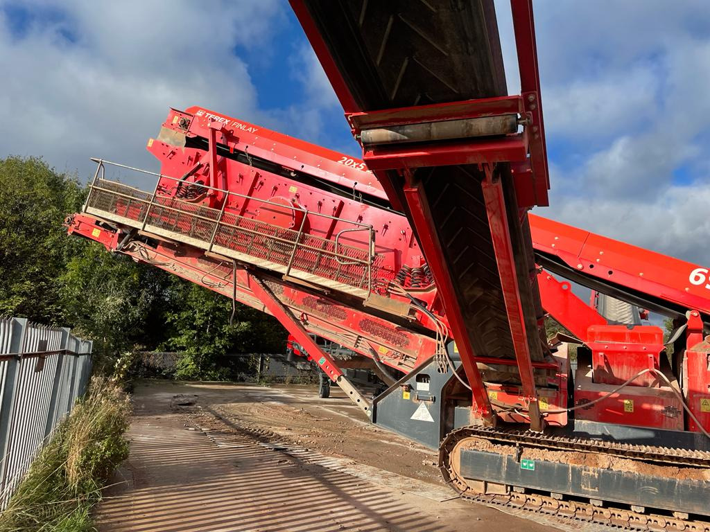 Terex Finlay 693+ - Osztályozó berendezés: 4 kép. Terex Finlay 693+ - Osztályozó berendezés: 4 kép.