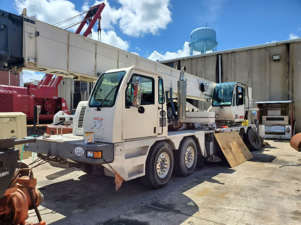 Terex T560-1 - Autódaru: 2 kép. Terex T560-1 - Autódaru: 2 kép.