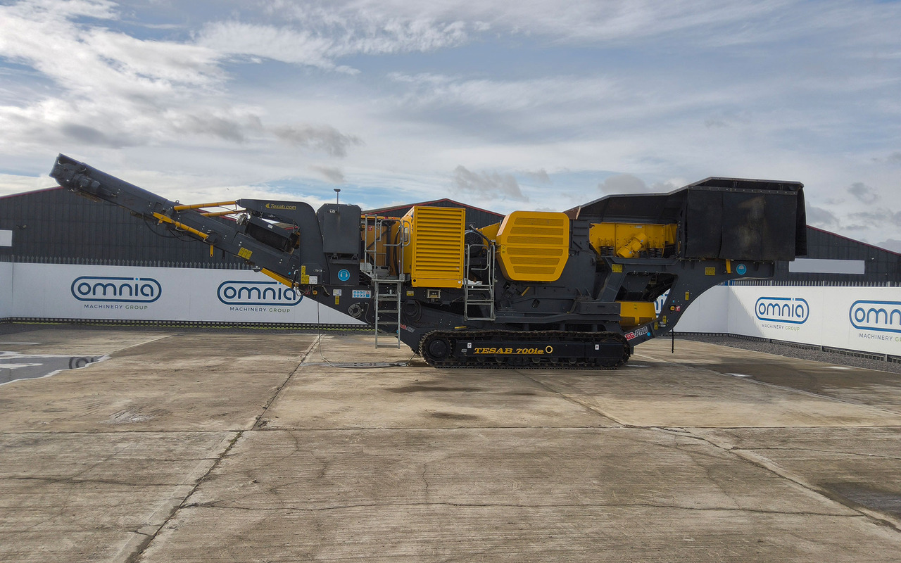 Tesab 700ie - Pofás törő: 3 kép. Tesab 700ie - Pofás törő: 3 kép.