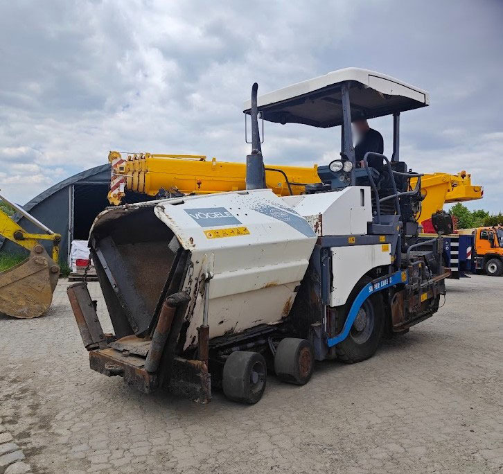 Vogele Super 1303-2 - Útburkológép: 2 kép. Vogele Super 1303-2 - Útburkológép: 2 kép.