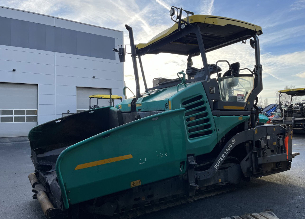 Vogele Super 1800-3i - Útburkológép: 5 kép. Vogele Super 1800-3i - Útburkológép: 5 kép.