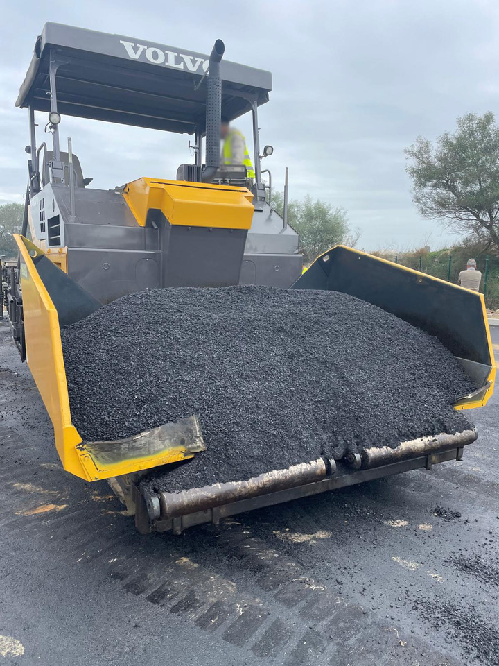 Volvo ABG 8820B - Útburkológép: 5 kép. Volvo ABG 8820B - Útburkológép: 5 kép.