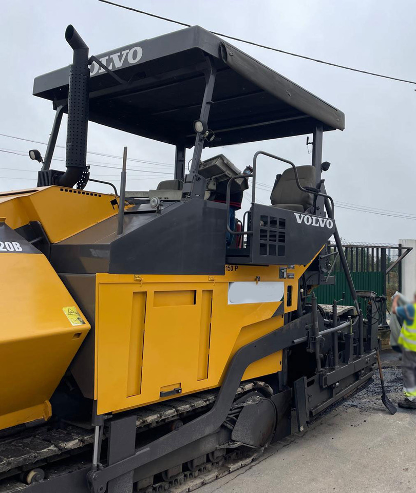 Volvo ABG 8820B - Útburkológép: 2 kép. Volvo ABG 8820B - Útburkológép: 2 kép.