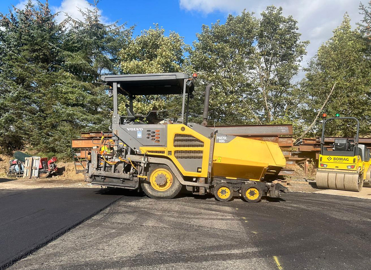 Volvo ABG P6870C - Útburkológép: 2 kép. Volvo ABG P6870C - Útburkológép: 2 kép.