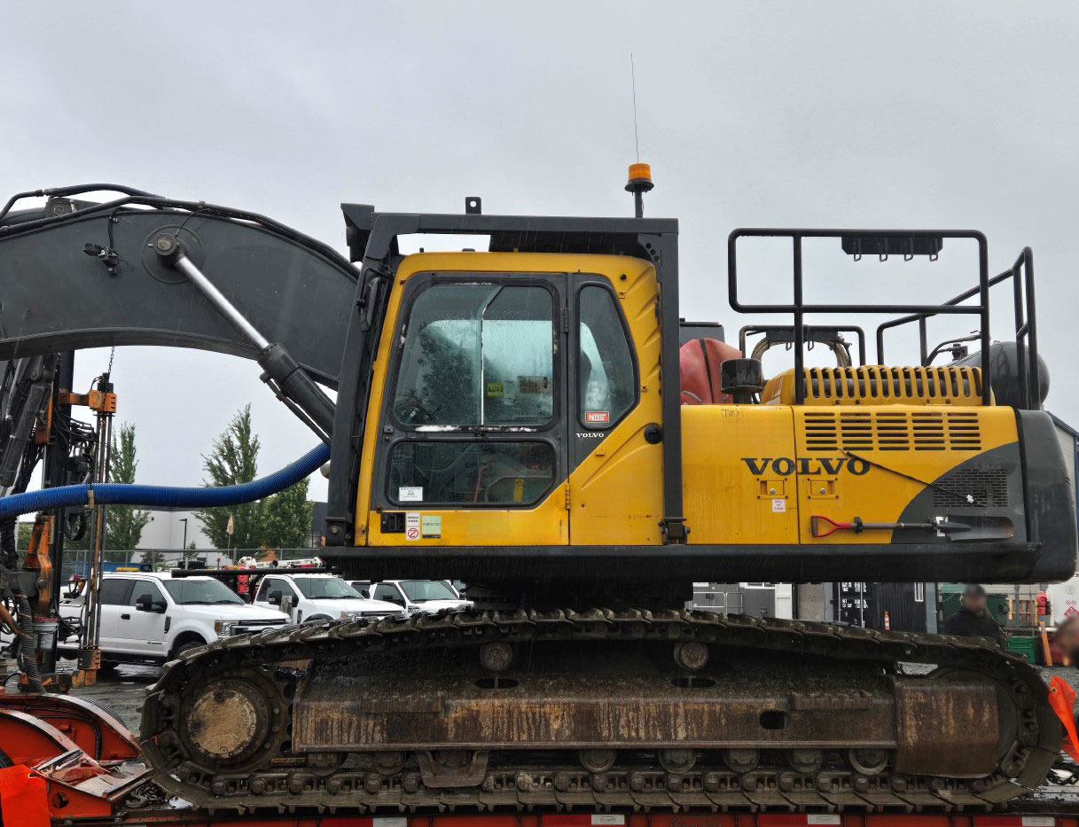 Volvo EC290BLC - Fúrógép: 4 kép. Volvo EC290BLC - Fúrógép: 4 kép.