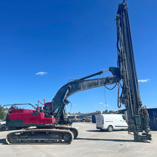 Volvo EC300 DT155 - Fúrógép: 2 kép. Volvo EC300 DT155 - Fúrógép: 2 kép.