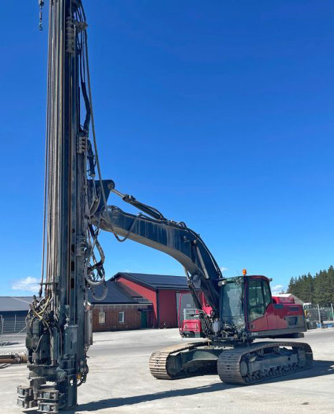 Volvo EC300 DT155 - Fúrógép: 3 kép. Volvo EC300 DT155 - Fúrógép: 3 kép.