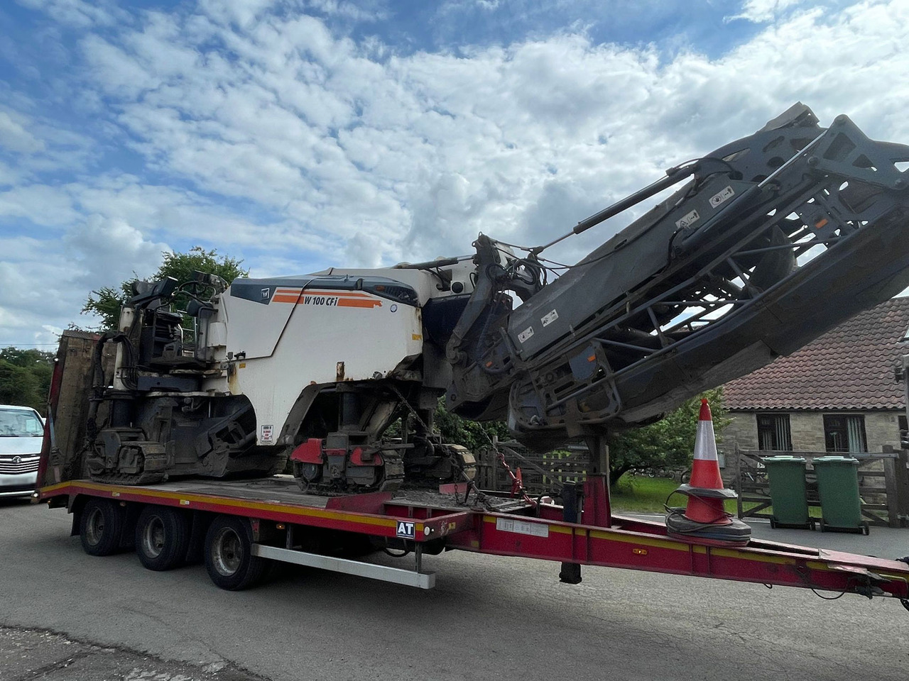 Wirtgen W 100 CFI - Aszfaltmaró: 2 kép. Wirtgen W 100 CFI - Aszfaltmaró: 2 kép.